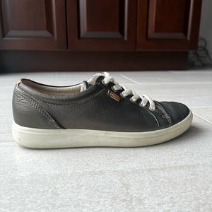 Ecco sneakers